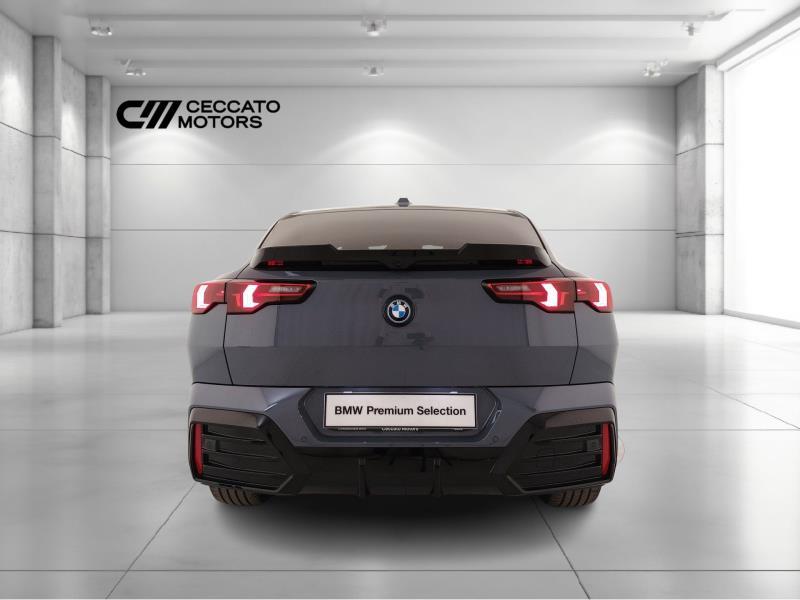 BMW Ix2 edrive 20 msport pro