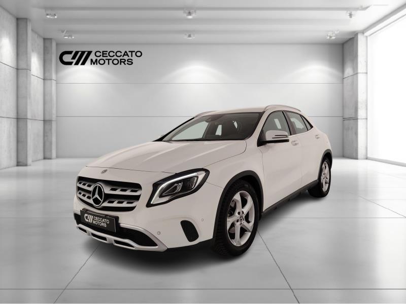 MERCEDES Gla 180 sport auto