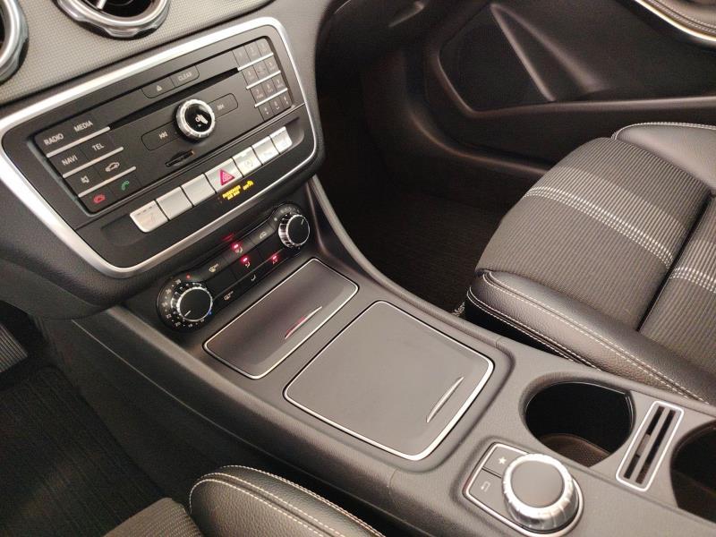 MERCEDES Gla 180 sport auto