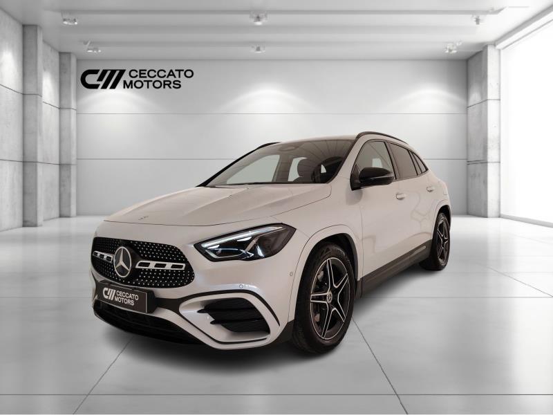 MERCEDES Gla 180 amg line premium auto