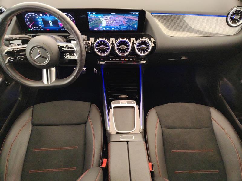 MERCEDES Gla 180 amg line premium auto