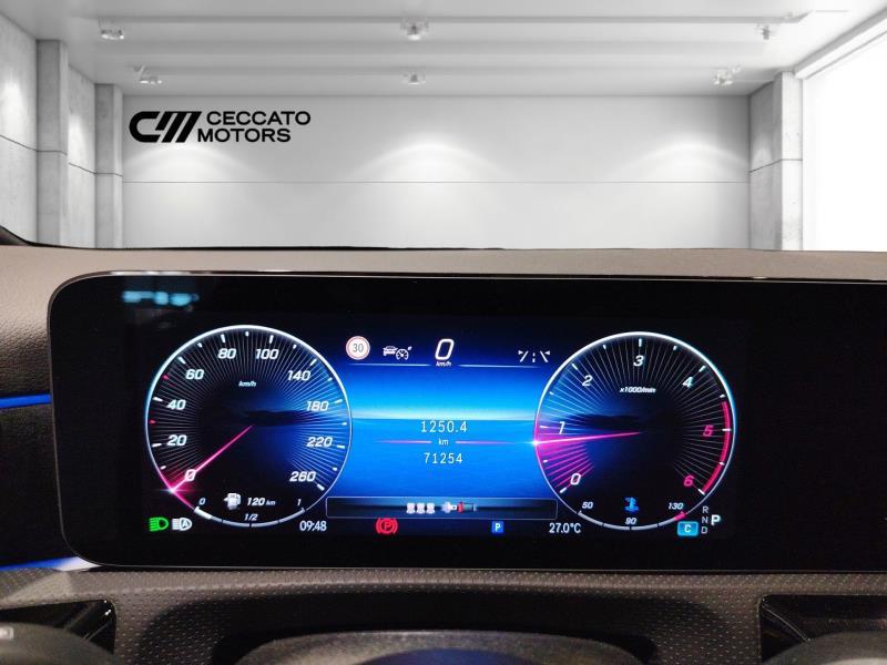MERCEDES A 180 d amg line premium plus auto