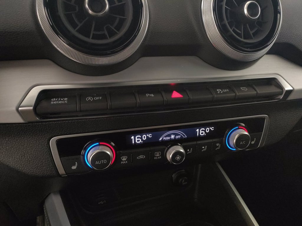 AUDI Sq2 2.0 tfsi sport attitude quattro s-tronic