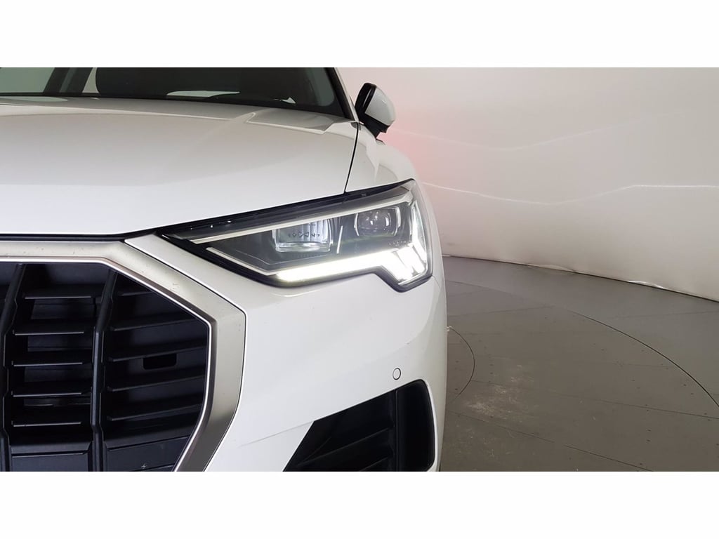 AUDI Q3 35 2.0 tdi business s-tronic