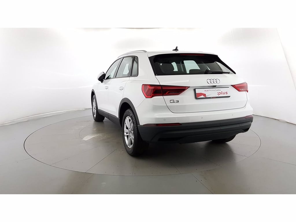 AUDI Q3 35 2.0 tdi business s-tronic