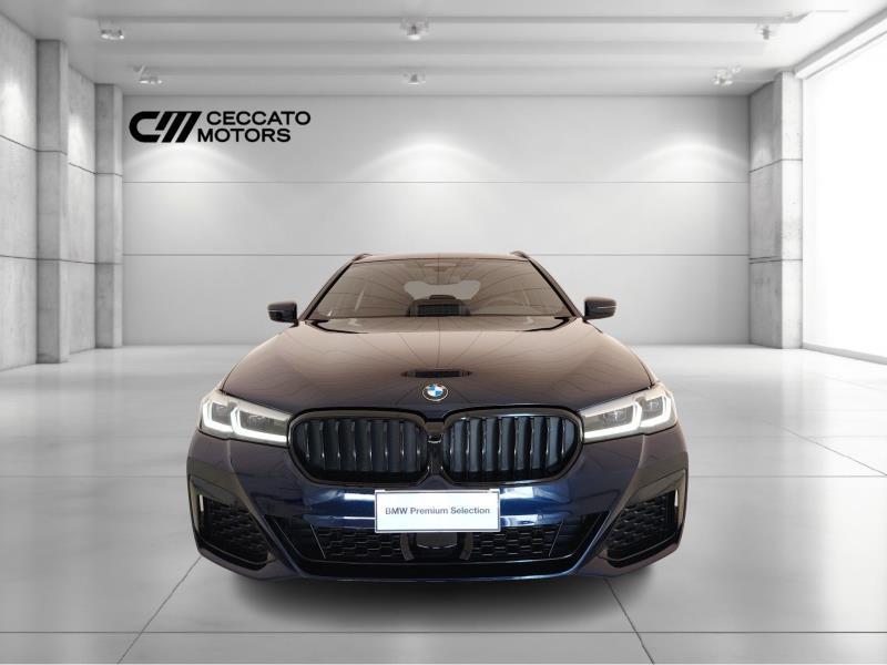 BMW 530d touring mhev 48v xdrive business auto