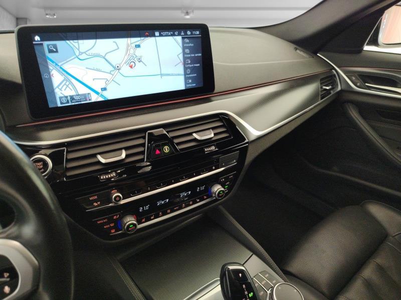 BMW 530d touring mhev 48v xdrive business auto