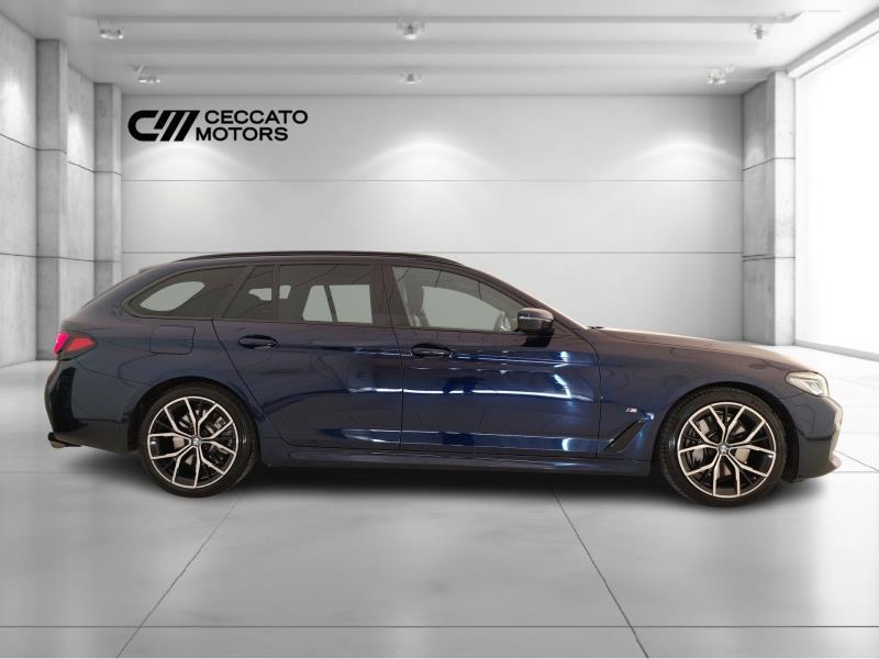 BMW 530d touring mhev 48v xdrive business auto