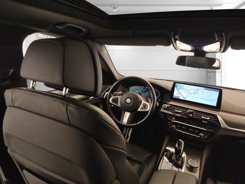 BMW 530d touring mhev 48v xdrive business auto