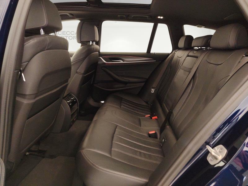 BMW 530d touring mhev 48v xdrive business auto