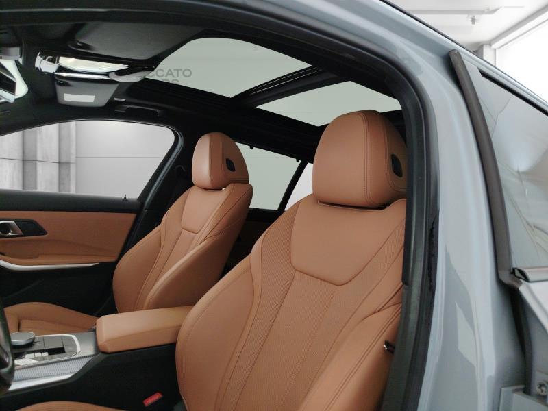 BMW 320d touring mhev 48v xdrive msport auto