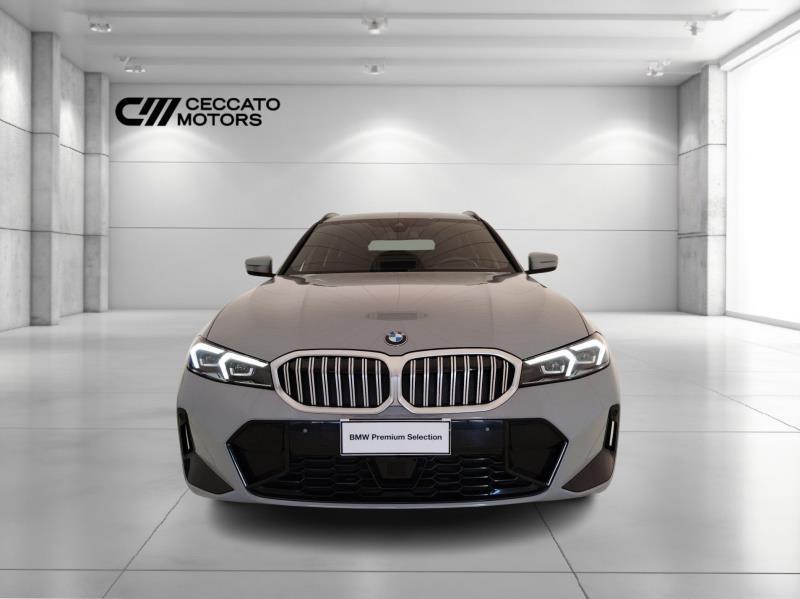 BMW 318i touring msport auto