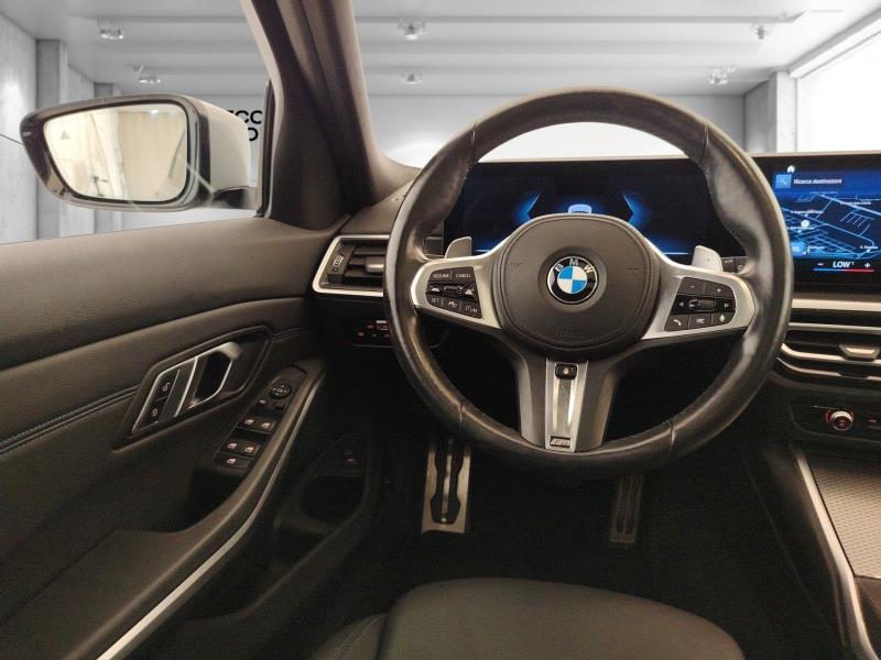 BMW 318i touring msport auto