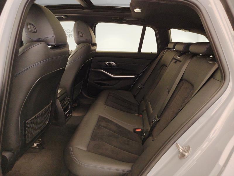 BMW 318i touring msport auto