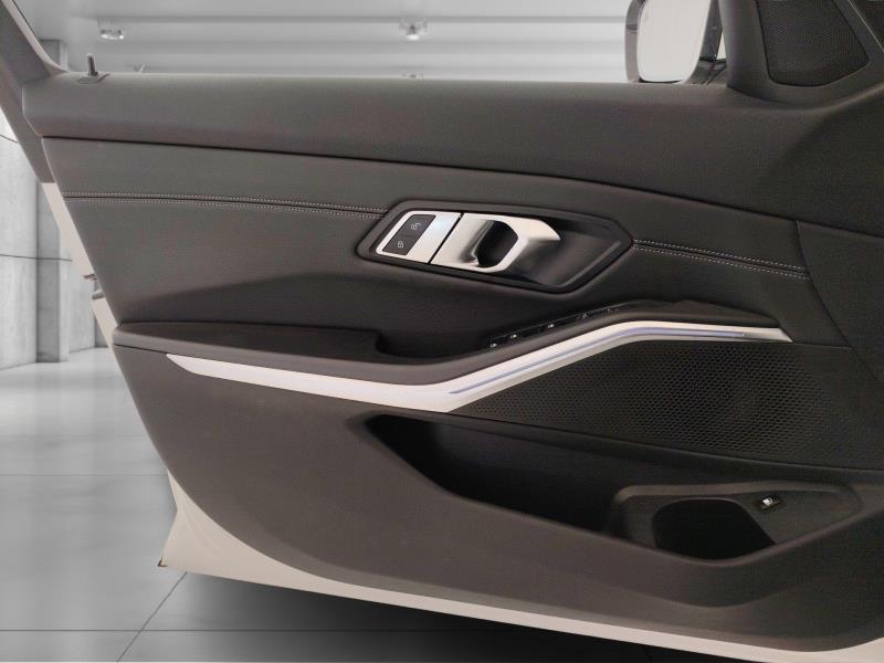 BMW 330e luxury auto