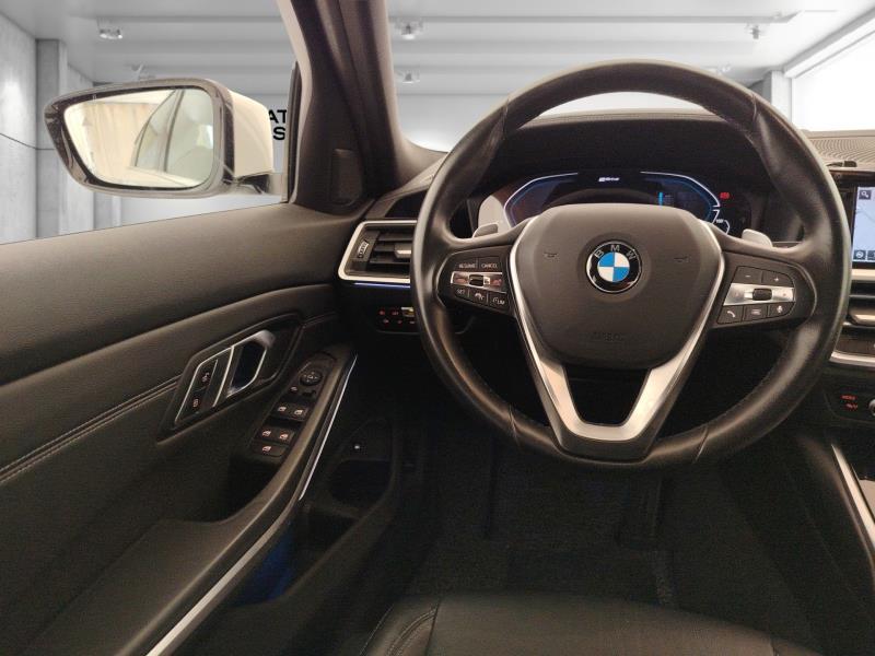 BMW 330e luxury auto