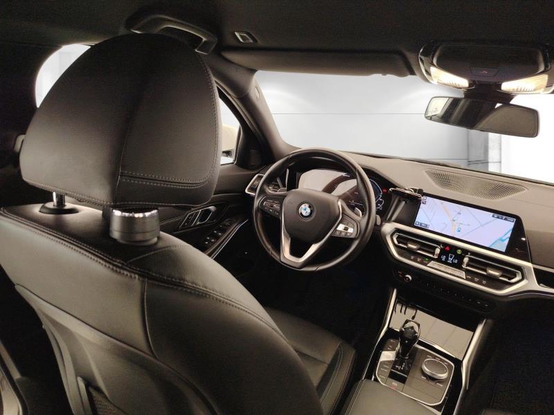 BMW 330e luxury auto