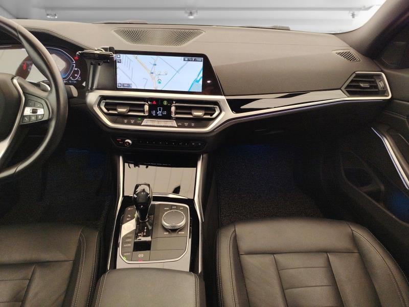 BMW 330e luxury auto