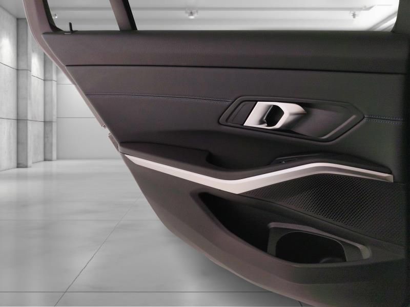 BMW 320d touring mhev 48v xdrive msport auto
