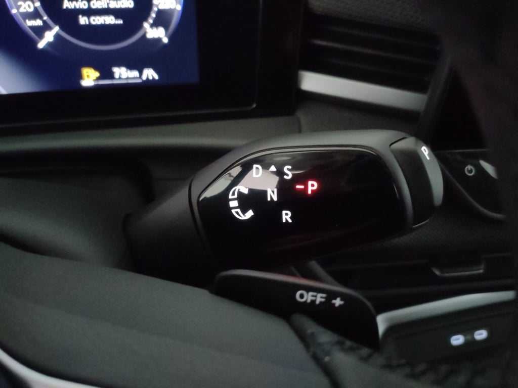 VOLKSWAGEN T-roc 1.5 etsi life 150cv dsg