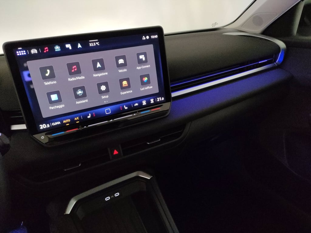 VOLKSWAGEN T-roc 1.5 etsi life 150cv dsg