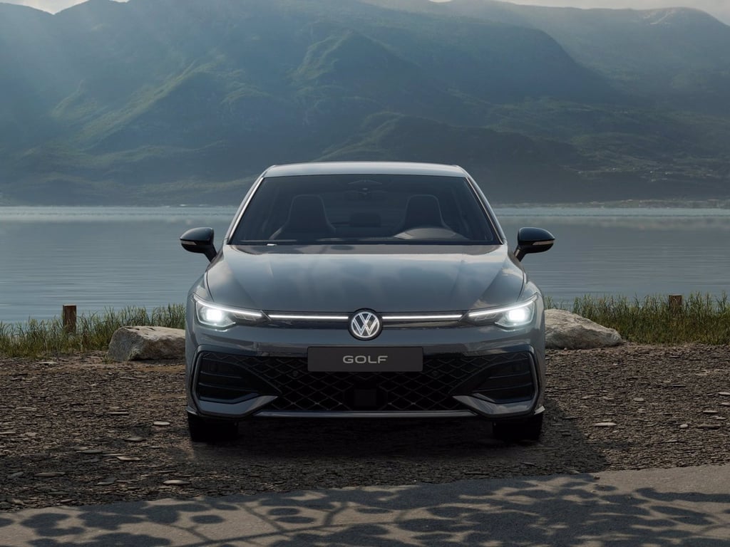 VOLKSWAGEN Golf 2.0 tdi r-line plus 150cv dsg