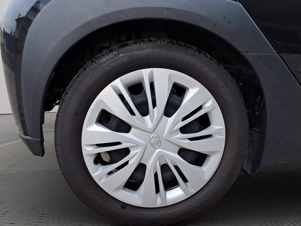 TOYOTA Aygo x 1.5 hybrid e-cvt