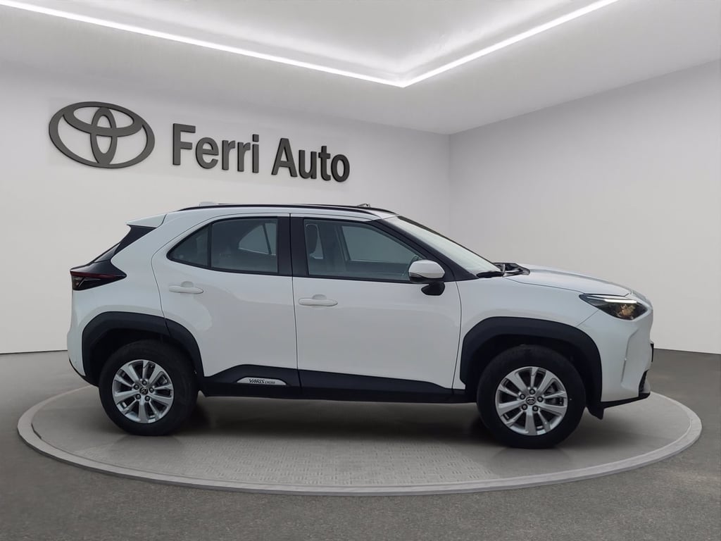TOYOTA Yaris cross 1.5h active fwd 116cv e-cvt