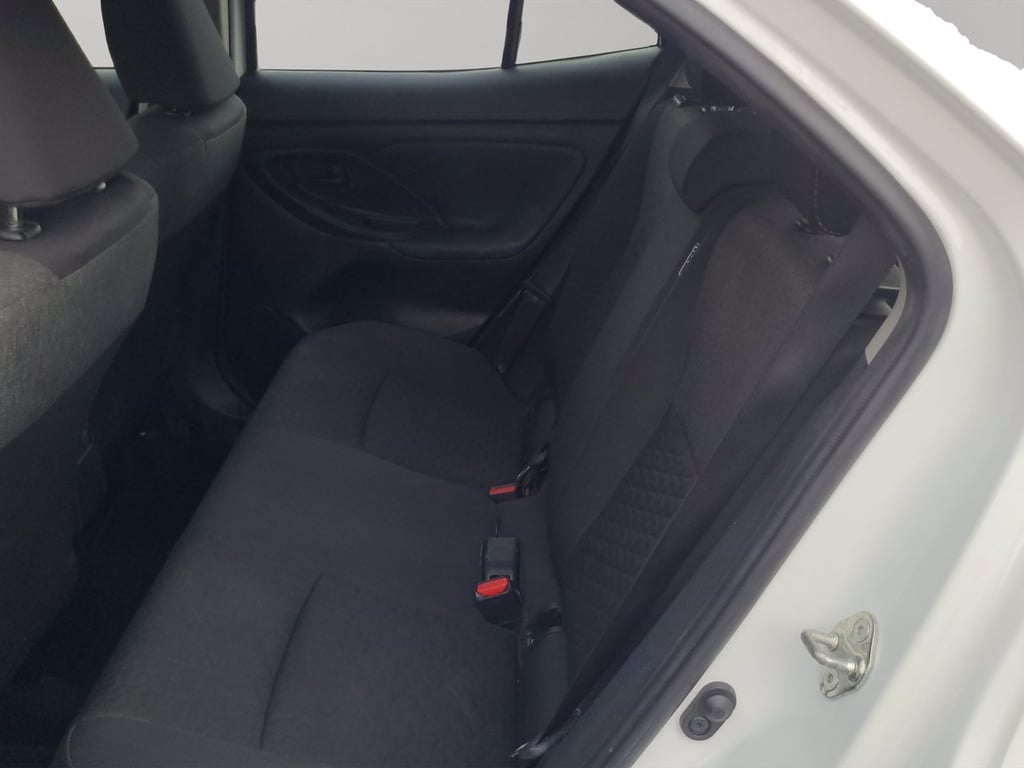 TOYOTA Yaris cross 1.5h active fwd 116cv e-cvt