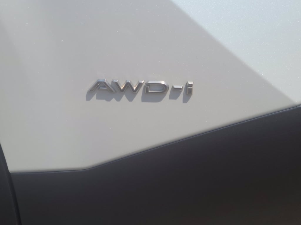 TOYOTA C-hr 2.0 hev trend awd e-cvt