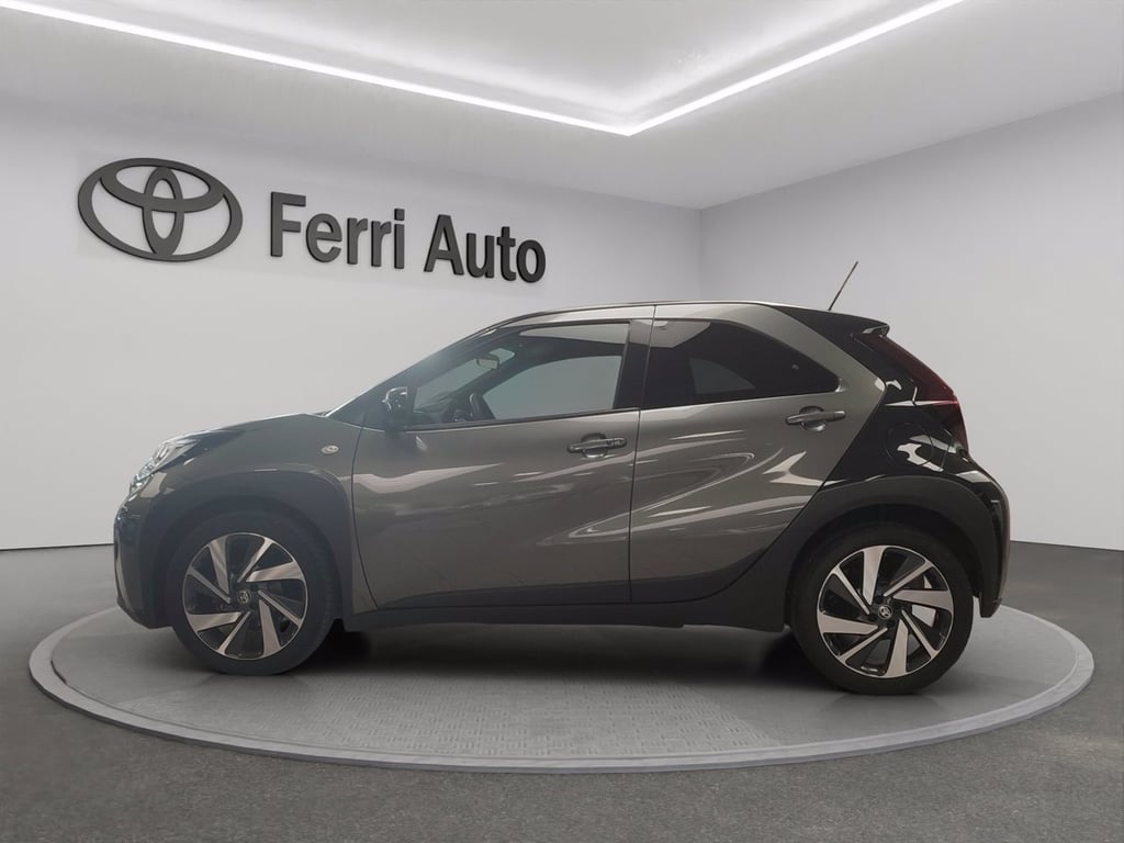 TOYOTA Aygo x 1.0 lounge 72cv