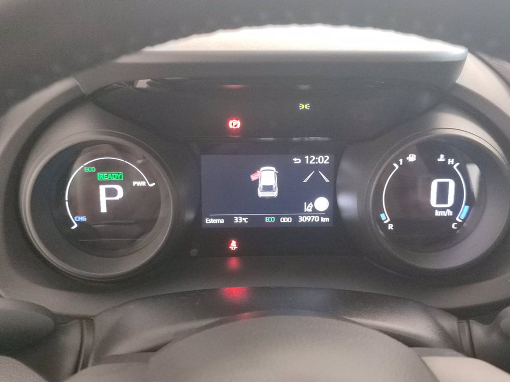 TOYOTA Yaris cross 1.5h active fwd 116cv e-cvt