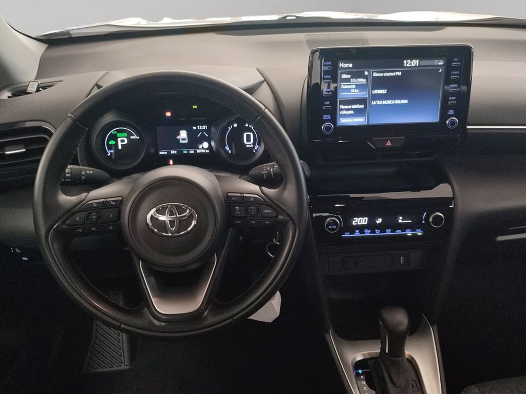 TOYOTA Yaris cross 1.5h active fwd 116cv e-cvt