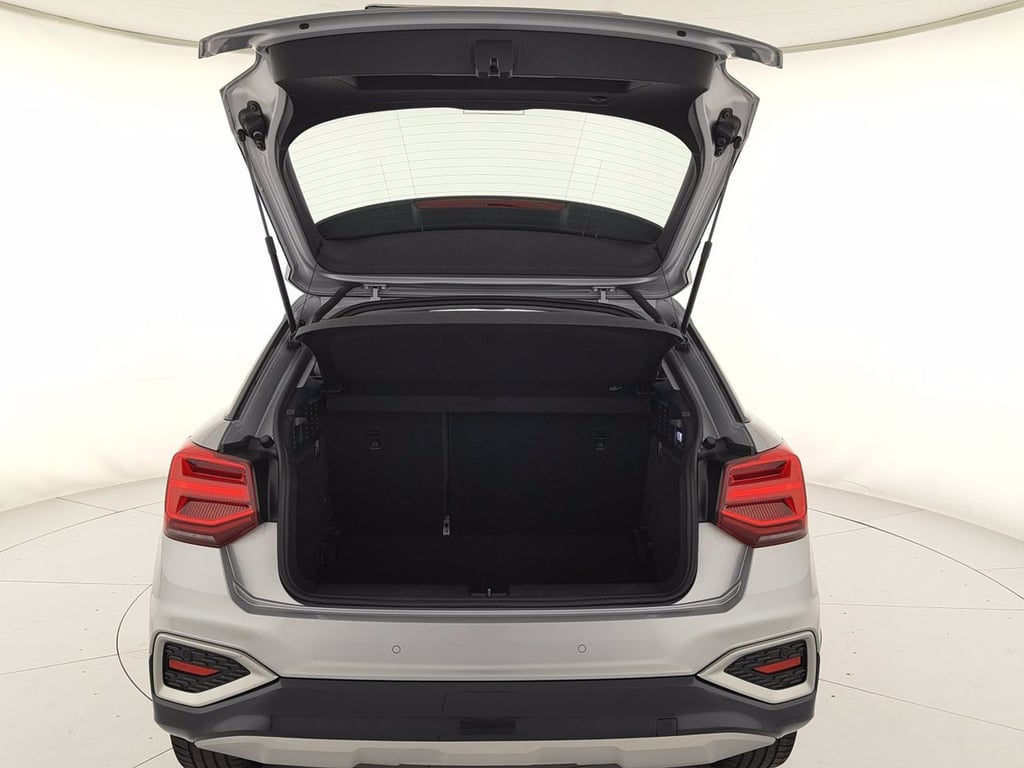 AUDI Q2 35 2.0 tdi business advanced s-tronic
