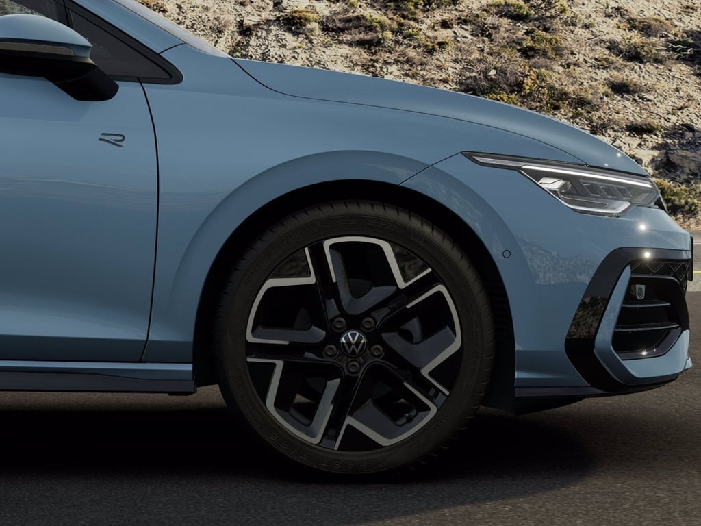 VOLKSWAGEN Golf 1.5 etsi r-line plus 115cv dsg