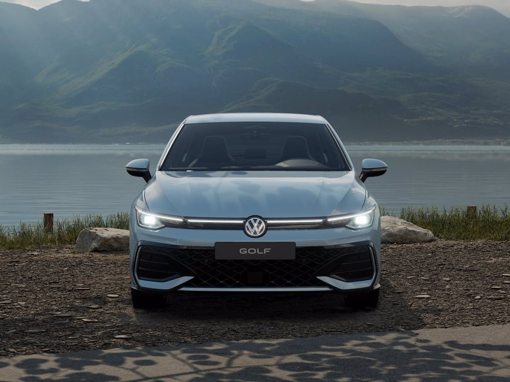 VOLKSWAGEN Golf 1.5 etsi r-line plus 115cv dsg