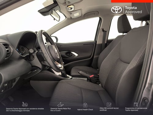 TOYOTA Yaris 1.0 active