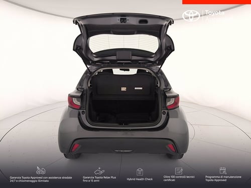 TOYOTA Yaris 1.0 active