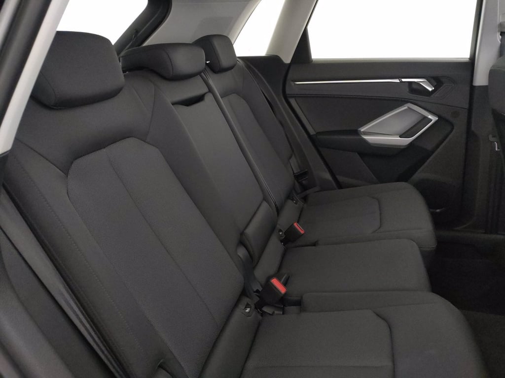 AUDI Q3 35 2.0 tdi business advanced s-tronic