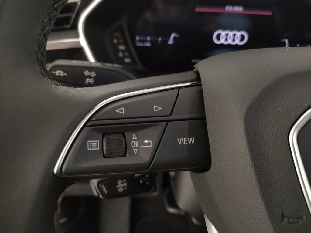 AUDI Q3 35 2.0 tdi business advanced s-tronic