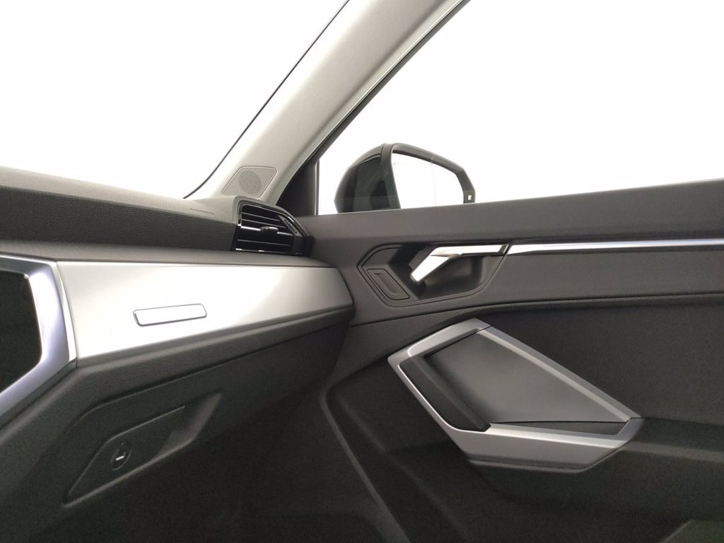 AUDI Q3 35 2.0 tdi business advanced s-tronic
