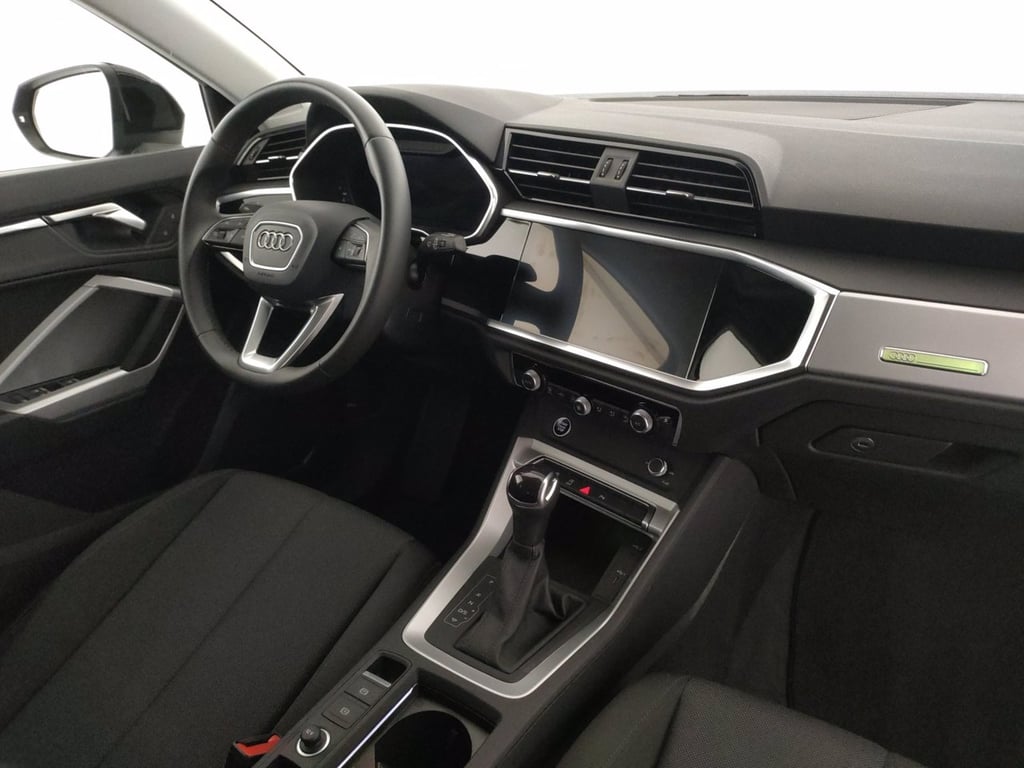 AUDI Q3 35 2.0 tdi business advanced s-tronic