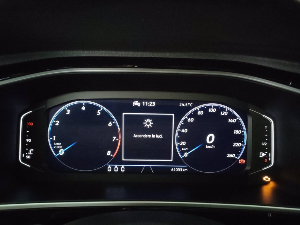 VOLKSWAGEN T-roc 1.0 tsi r-line 110cv