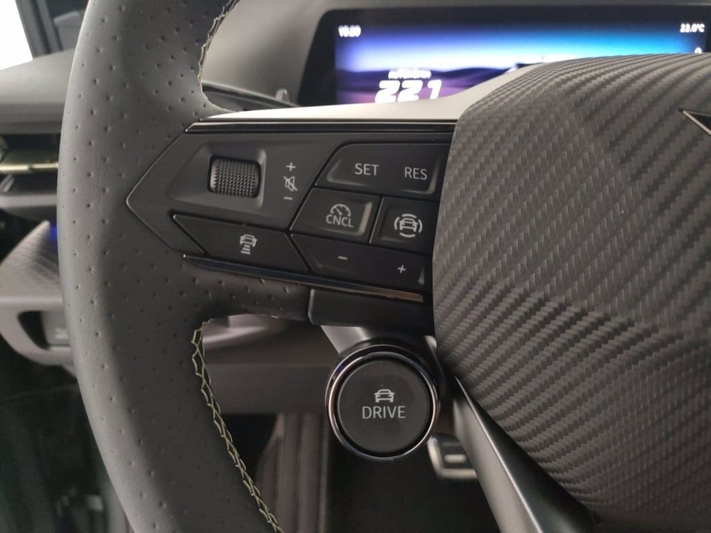 CUPRA Raval 52kwh launch edition vz