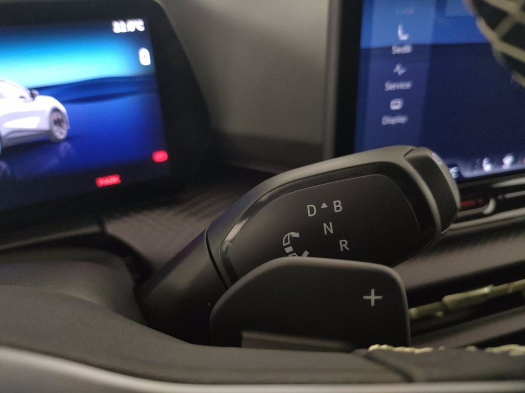 CUPRA Raval 52kwh launch edition vz