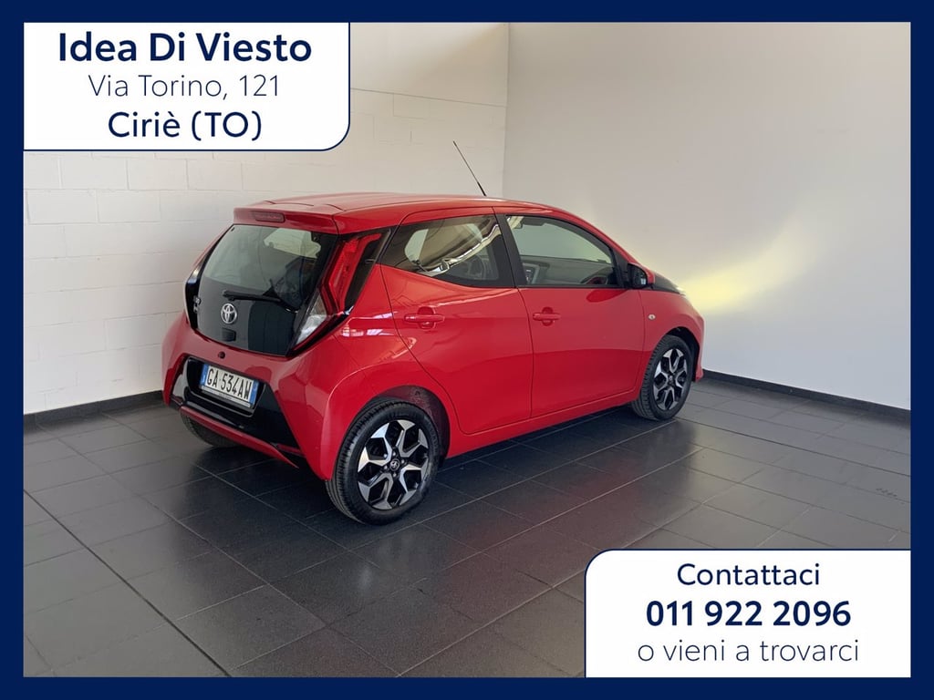 TOYOTA Aygo 5p 1.0 x-play m-mt 72cv