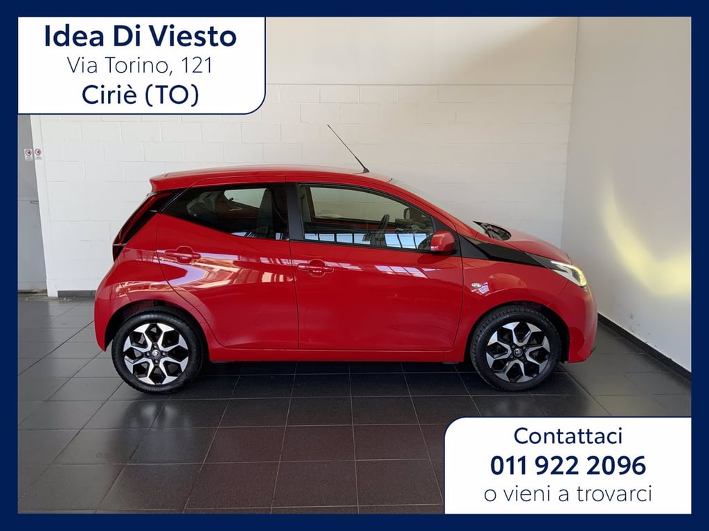 TOYOTA Aygo 5p 1.0 x-play m-mt 72cv