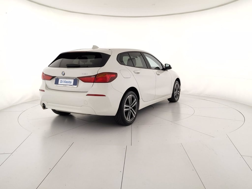 BMW 116i advantage auto