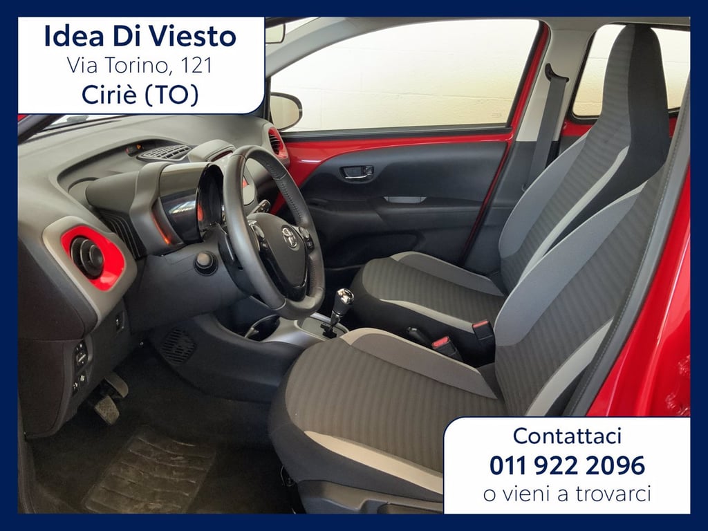 TOYOTA Aygo 5p 1.0 x-play m-mt 72cv