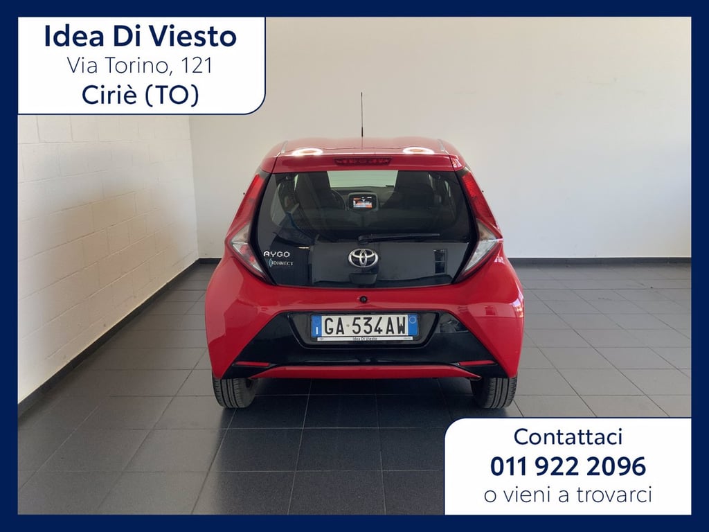 TOYOTA Aygo 5p 1.0 x-play m-mt 72cv